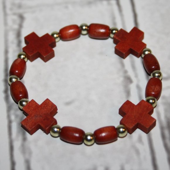 Vintagejelyfish Jewelry - Beautiful gold and wooden cross beaded bracelet 7"
